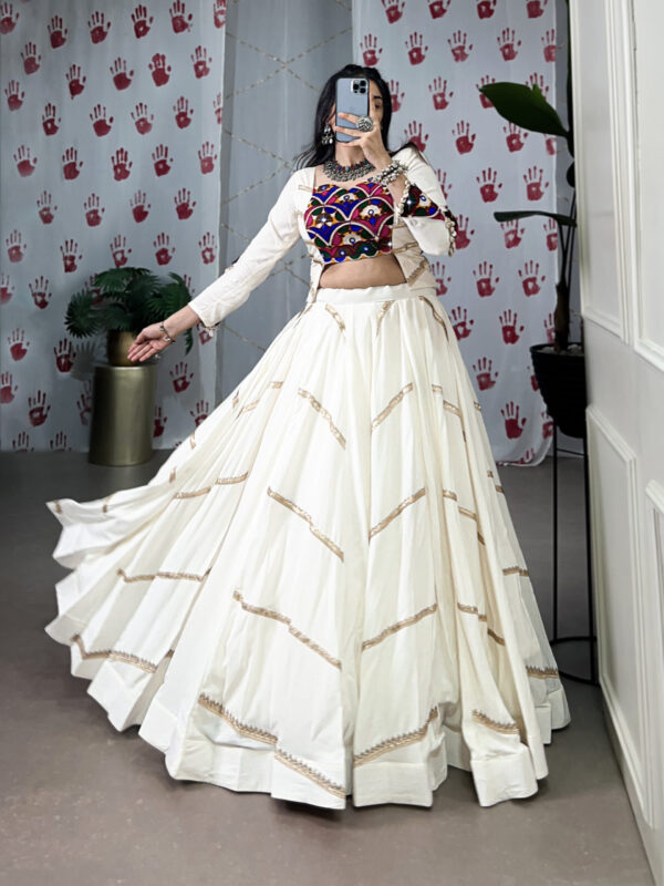 Mahi Gamthi Style Full-Flair White Lehenga Choli